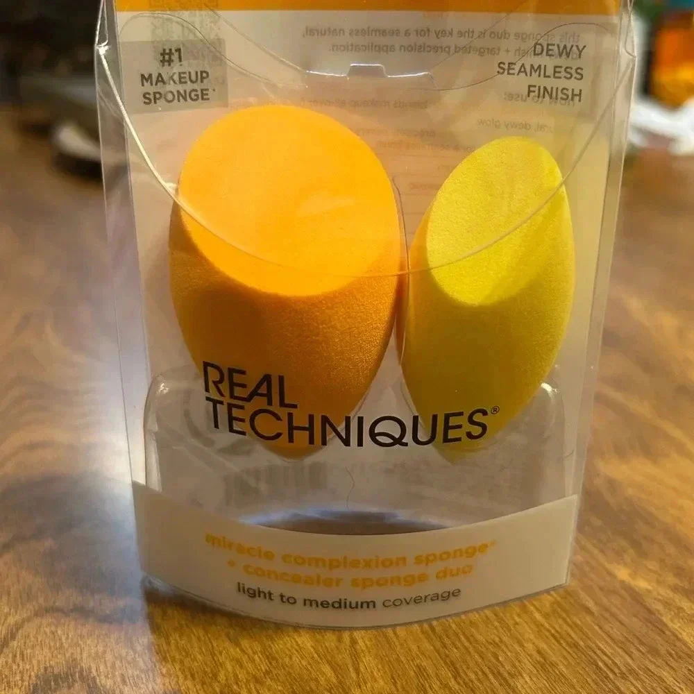 Real techniques Makeup sponges‎ set of 2 NWT